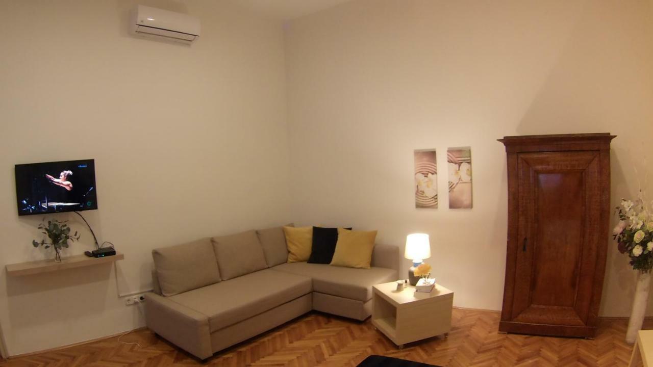 Opera Dream Apartment Budapest Eksteriør billede
